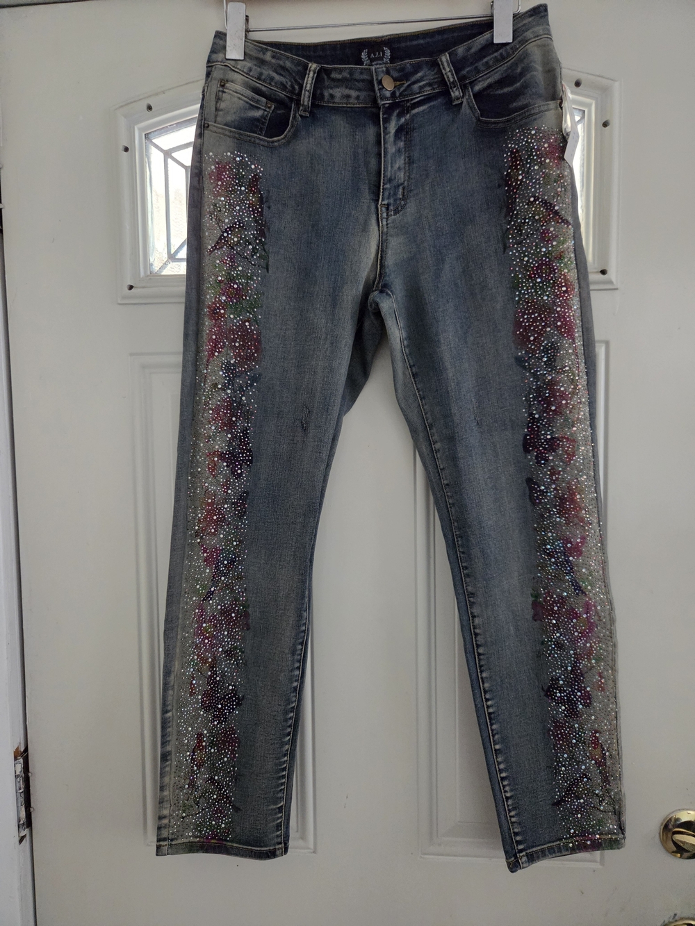 A.Z.I. Blue Floral-Embellished Women’s Jeans Size 10